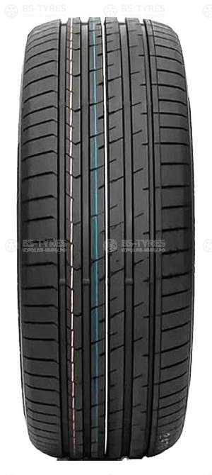 Royal Black Explorer II 215/45 R18 93Y