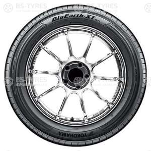 Yokohama BluEarth-XT AE61 SUV 235/65 R17 108V